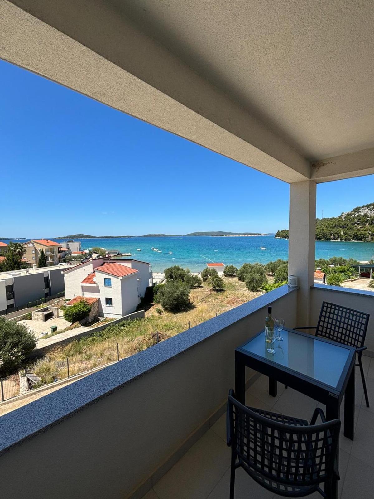Sea View Apartments ז'אבוריץ' מראה חיצוני תמונה