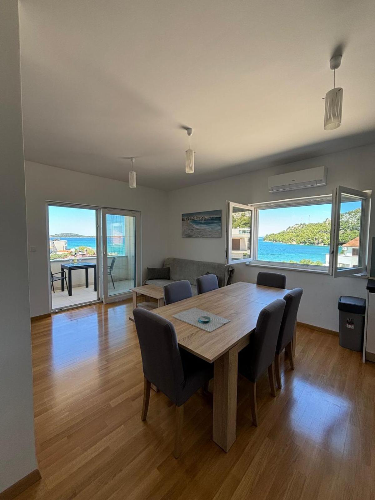 Sea View Apartments ז'אבוריץ' מראה חיצוני תמונה