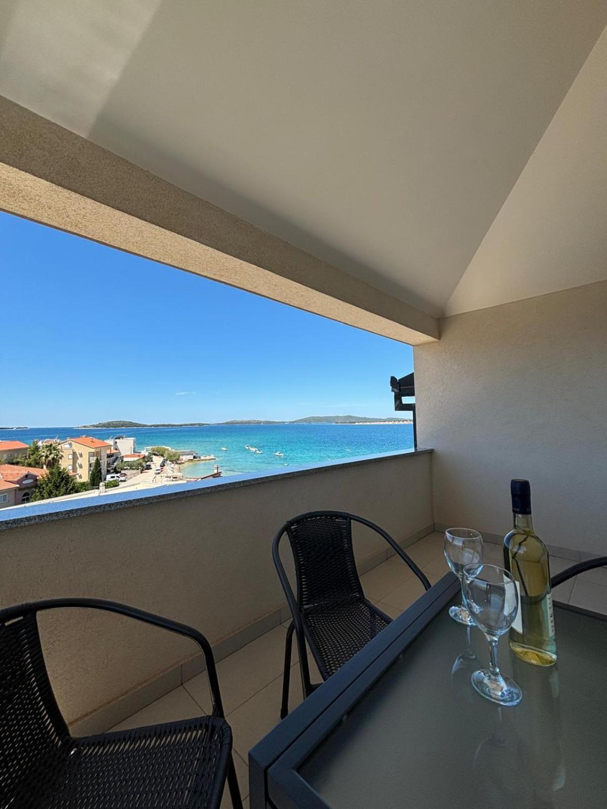 Sea View Apartments ז'אבוריץ' מראה חיצוני תמונה